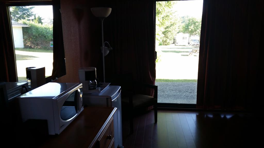 Timberlodge Rv & Campground Port Alberni Phòng bức ảnh